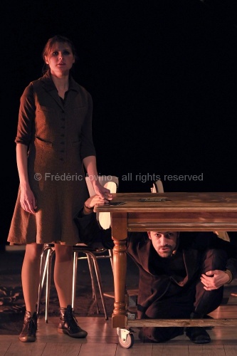 " SISYPHSKI" - mise en scène: Thomas Piasecki, avec: Nicolas Cornille, Joseph Drouet, Marie Pavlus Smolarek, Sylvain Pottiez, Guillaume Hairaud. Du 03 au 06 mars 2010 au Théâtre de la Verrière à Lille - photographie © Frédéric Iovino