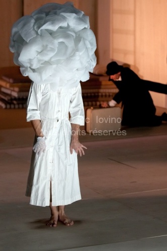 LA VIE DANS LES PLIS de Blandine Savetier et Thierry Roisin - 2011 - photographie © Frédéric Iovino