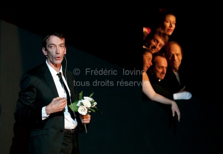 LA VIE DANS LES PLIS de Blandine Savetier et Thierry Roisin - 2011 - photographie © Frédéric Iovino