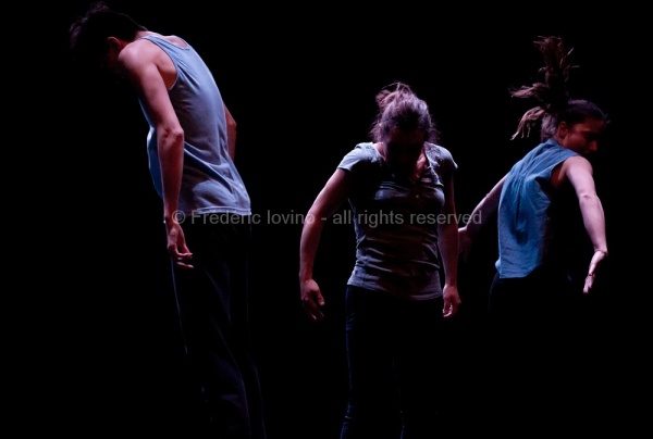 TEL QUEL!  - Chorégraphie: Thomas Lebrun - Avec: Julie Bougard, Véronique Teindas, Yohann Têté, Matthieu Patarozzi - photographie ©  Frédéric Iovino