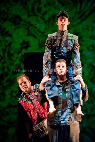 UN STOIQUE SOLDAT DE PLOMB (Florence Lavaud 2014) - Avec Martial Bourlart, Florian Caron et Thierry Dupont - Photographie © Frédéric Iovino
