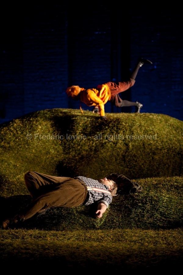 LA PETITE RENARDE RUSEE (Robert Carsen, 2014) - Du 28 janvier 2014 au 8 février 2014 à l'Opéra de Lille - Photographie ©  Frédéric IOVINO.