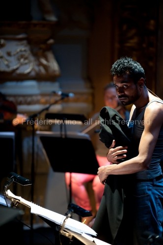 Orfeo 14 [vol. 1] suivi de La Querelle - Les 18 et 19 juin 2014 à l'opéra de Lille - Avec: Emmanuelle Haïm, François Deppe, Jean-François Sivadier,  Laura Claycomb, Rodrigo Ferreira, John Mark Ainsley - Orchestres: Le Concert d'Astrée et Ictus Ensemble - Photographie © Frédéric Iovino
