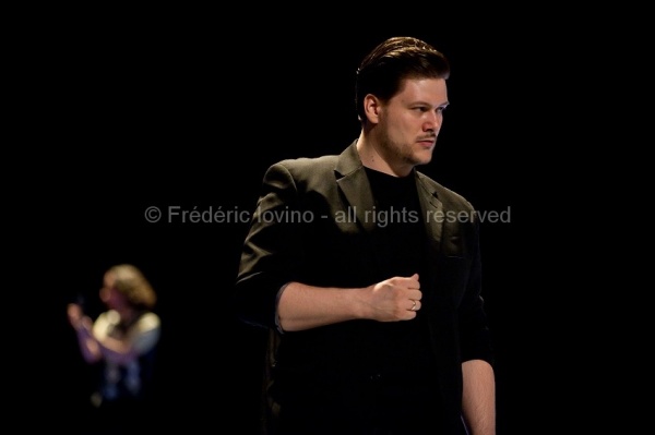 MADAMA BUTTERFLY (Jean-François Sivadier, 2015) - Mise en scène: Jean-François Sivadier, Direction musicale: Antonino Fogliani - Séance de répétition à l'opéra de Lille en Avril 2015 avec Merunas Vitulskis - Photographie © Frédéric Iovino