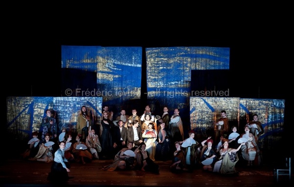 MADAMA BUTTERFLY (2015) - Du 18 mai 2015 au 04 juin 2015 à l'opéra de Lille - Mise en scène: Jean-François Sivadier, Direction musicale: Antonino Fogliani - AVEC : Serena Farnocchia , Victoria Yarovaya, Merunas Vitulskis, Armando Noguera, François Piolino - Photographie © Frédéric Iovino