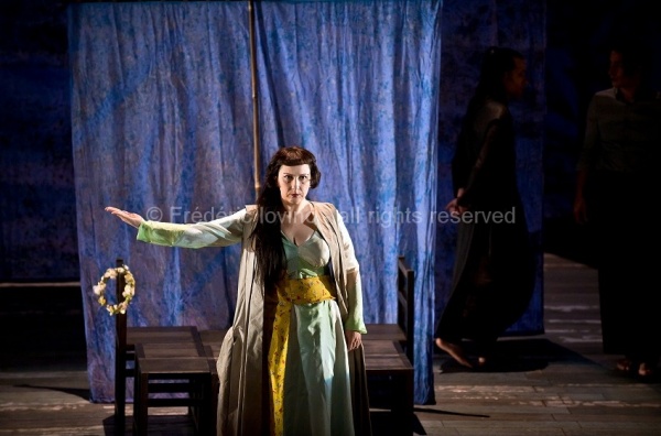 MADAMA BUTTERFLY (Jean-François Sivadier, 2015) - Du 18 mai 2015 au 04 juin 2015 à l'opéra de Lille - Mise en scène: Jean-François Sivadier, Direction musicale: Antonino Fogliani -  AVEC : Serena Farnocchia - Photographie © Frédéric Iovino