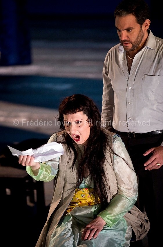 MADAMA BUTTERFLY (Jean-François Sivadier, 2015) - Du 18 mai 2015 au 04 juin 2015 à l'opéra de Lille - Mise en scène: Jean-François Sivadier, Direction musicale: Antonino Fogliani - AVEC : Serena Farnocchia,  Armando Noguera - Photographie © Frédéric Iovino