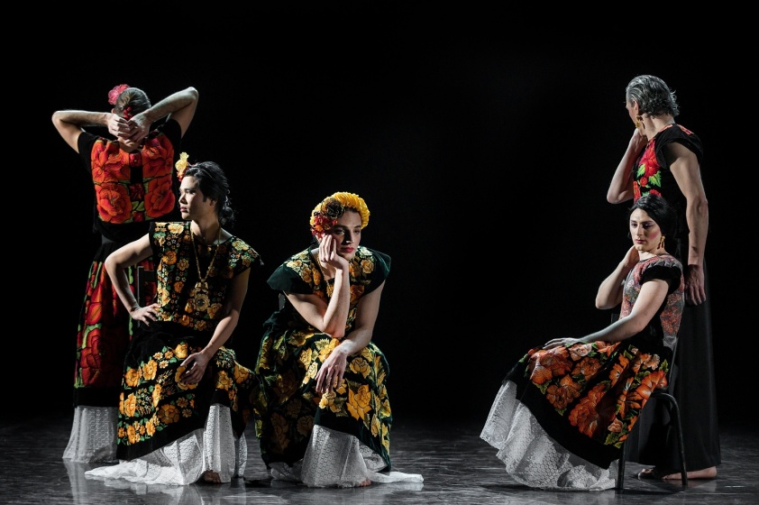 SOUS LES FLEURS (Thomas Lebrun, pré-séance le 15 février 2023 au CCNT)  - Photographie Frédéric IOVINO
