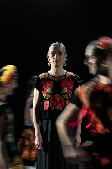 SOUS LES FLEURS (Thomas Lebrun, pré-séance le 15 février 2023 au CCNT)  - Photographie Frédéric IOVINO