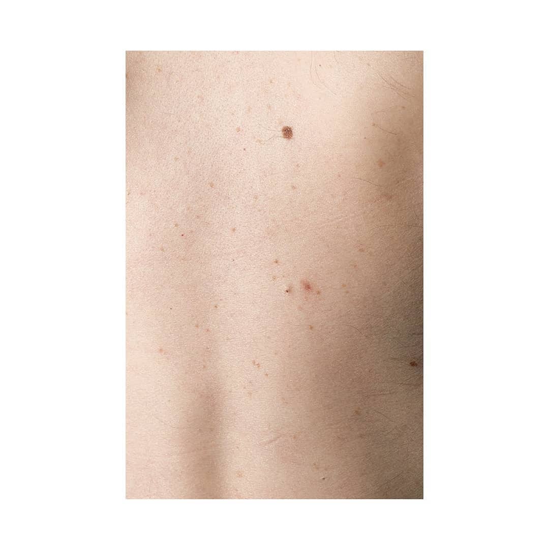 "Constellation #2" #constellation #newseries #series #photoseries #photography #photographer #photographie #skin #peau #dos #back ©F.Iovino