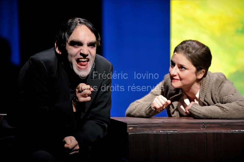 AU BOIS LACTÉ de Dylan Thomas, version scénique et mise en scène Stuart Seide au Théâtre du Nord à Lille du 26 septembre 2012 au 12 octobre 2012.Avec Jonathan Heckel, Caroline Mounier - photographie© Frédéric Iovino