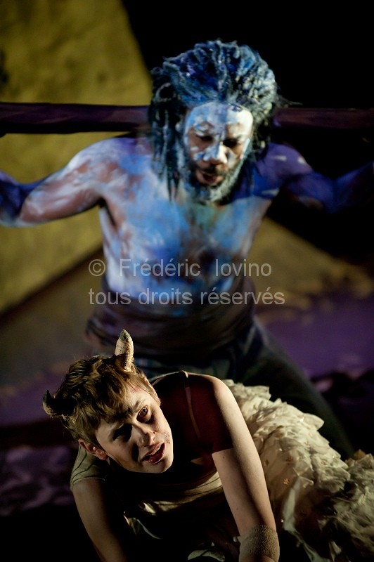 RETOUR À ARGOS du 15 au 28 mars 2013 au Théâtre du Nord à Lille. Mise en scène: Irène Bonnaud. Avec Jean-Christophe Folly, Adeline Guillot - photographie © Frédéric Iovino