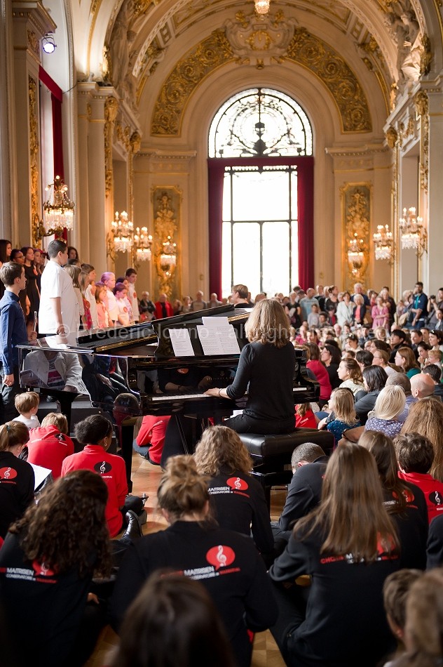 Happy day - Opéra de Lille - Journée européenne de l'opéra - Dimanche 10 mai 2015 - Avec : Jean-François Sivadier, la pré-maîtrise de Radio-France , le Choeur maîtrisien du conservatoire de Wasquehal, Pôle d'art vocal du conservatoire du pays de Montbéliard - photographie © Frédéric Iovino