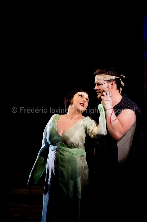 MADAMA BUTTERFLY (Jean-François Sivadier, 2015) - Du 18 mai 2015 au 04 juin 2015 à l'opéra de Lille - Mise en scène: Jean-François Sivadier, Direction musicale: Antonino Fogliani - AVEC : Serena Farnocchia , Merunas Vitulskis - Photographie © Frédéric Iovino