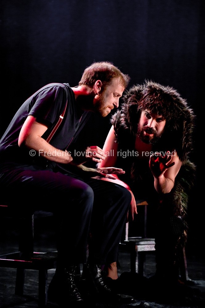 SIT OZFÅRS WYSR / Ensemble 101 & Macompagnie - Auteurs : Jeanne Béziers et Mike Solomon - Mise en Scène : Jeanne Béziers - Interprètes : Marie Perbost , Marie Picaut , Mike Solomon , Ryan Veillet et Mathieu Dubroca - photographies © Frédéric Iovino