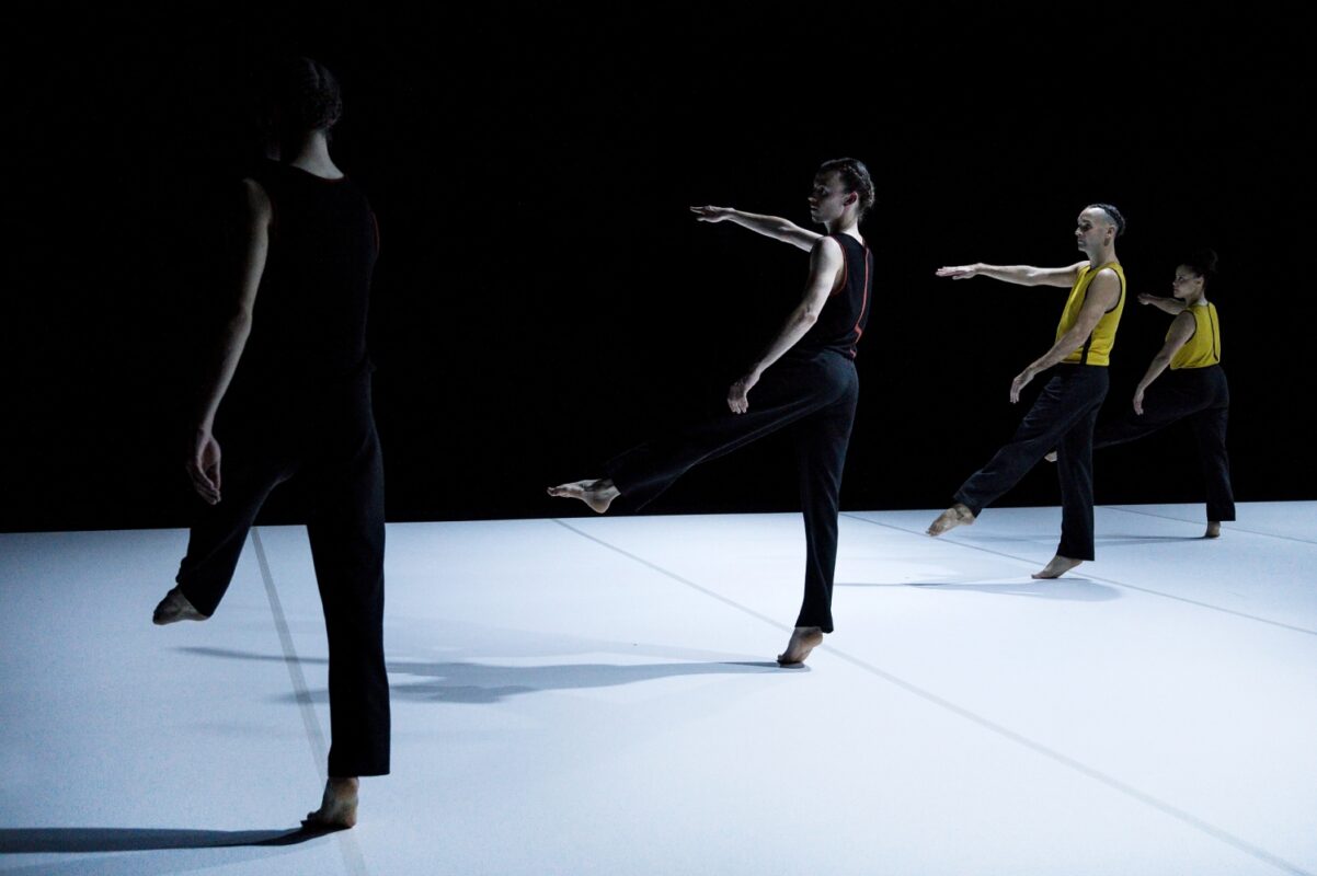 L’ELOGE DES POSSIBLES (Raphaël Cottin / Cie La poétique des signes) le 09.12.2024 au CCNT Tours - Photographie © Frédéric Iovino