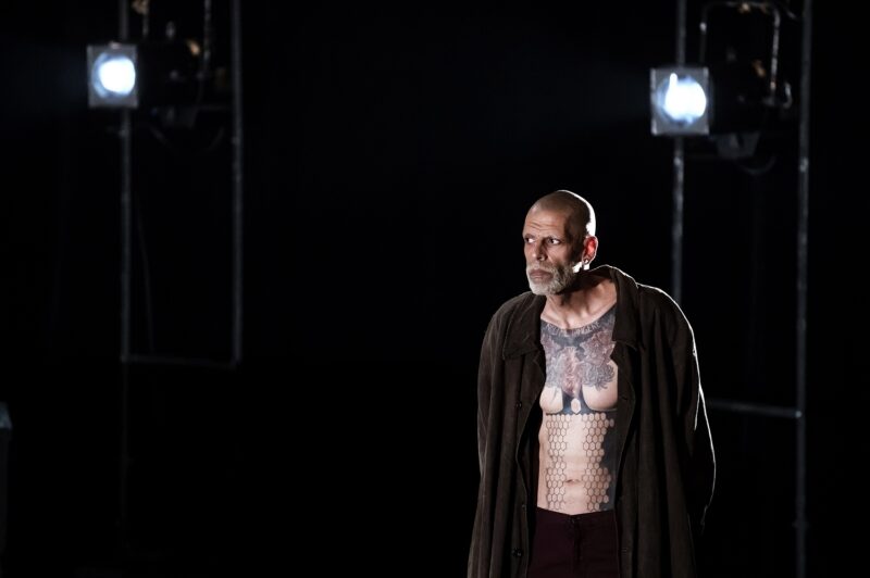 OEDIPE ROI le 12 octobre 2023 au Théâtre du Nord à Lille - Mise en scène : Eric Lacascade - Photographie : FREDERIC IOVINO