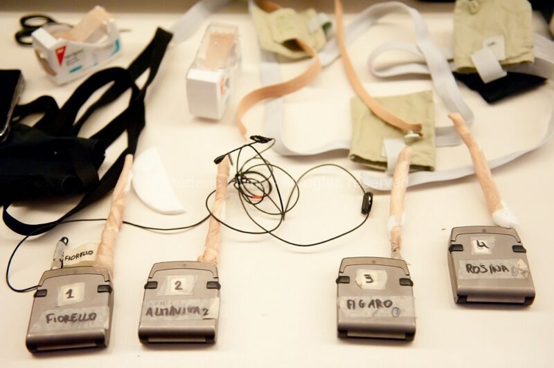 Coulisses et retransmission LE BARBIER DE SEVILLE le 18 mai 2013 à l’Opéra de Lille - Direction musicale: Antonello Allemandi - Mise en scène: Jean-François Sivadier - Avec : Taylor Stayton (Le Comte Almaviva), Tiziano Bracci (Bartolo), Eduarda Melo (Rosine), Armando Noguera (Figaro), Adam Palka (Basilio), Jennifer Rhys-Davies (Berta), Oliver Dunn (Fiorello), Choeur de l’Opéra de Lille - photographie © Frédéric IOVINO