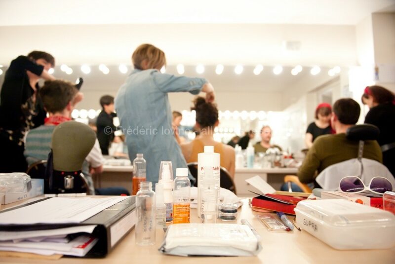 Coulisses et retransmission LE BARBIER DE SEVILLE le 18 mai 2013 à l’Opéra de Lille - Direction musicale: Antonello Allemandi - Mise en scène: Jean-François Sivadier - Avec : Taylor Stayton (Le Comte Almaviva), Tiziano Bracci (Bartolo), Eduarda Melo (Rosine), Armando Noguera (Figaro), Adam Palka (Basilio), Jennifer Rhys-Davies (Berta), Oliver Dunn (Fiorello), Choeur de l’Opéra de Lille - photographie © Frédéric IOVINO