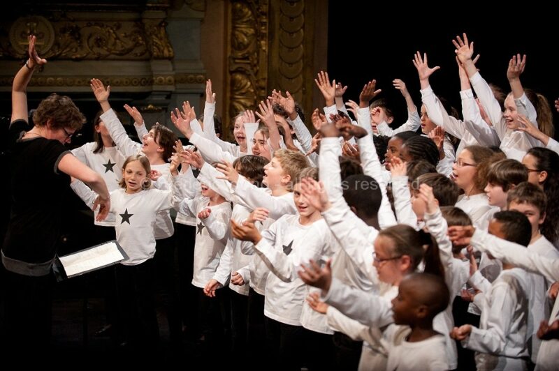 Happy day - Opéra de Lille - Journée européenne de l'opéra - Dimanche 10 mai 2015 - Avec : Jean-François Sivadier, la pré-maîtrise de Radio-France , le Choeur maîtrisien du conservatoire de Wasquehal, Pôle d'art vocal du conservatoire du pays de Montbéliard - photographie © Frédéric Iovino