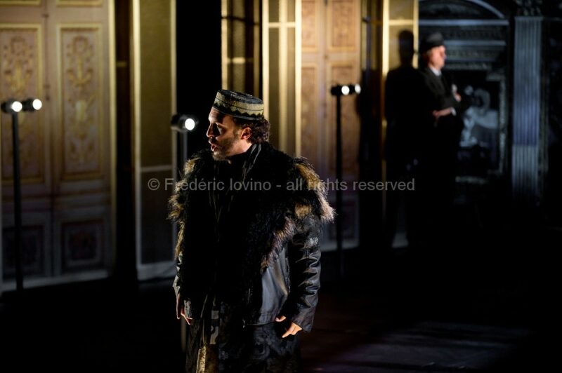 XERSE (Guy Cassiers, 2015) - Du 02 au 10 octobre 2015 à l'Opéra de Lille - Direction musicale: Emmanuelle Haïm, Mise en scène: Guy Cassiers, Chorégraphie: Maud Le Pladec, Le Concert d’Astrée, Compagnie Leda (6 danseurs) - Avec : Ugo Guagliardo, Tim Mead, Carlo Allemano, Emöke Barath, Camille Poul, Gonzalez Toro, Pascal Bertin, Emmanuelle de Negri, Frédéric Caton - photographie © F.IOVINO