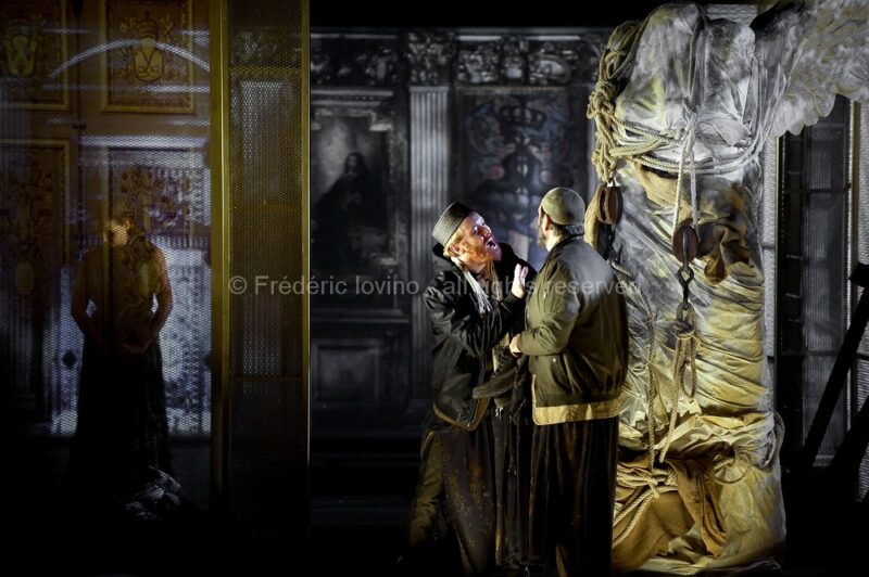 XERSE (Guy Cassiers, 2015) - Du 02 au 10 octobre 2015 à l'Opéra de Lille - Direction musicale: Emmanuelle Haïm, Mise en scène: Guy Cassiers, Chorégraphie: Maud Le Pladec, Le Concert d’Astrée, Compagnie Leda (6 danseurs) - Avec : Ugo Guagliardo, Tim Mead, Carlo Allemano, Emöke Barath, Camille Poul, Gonzalez Toro, Pascal Bertin, Emmanuelle de Negri, Frédéric Caton - photographie © F.IOVINO