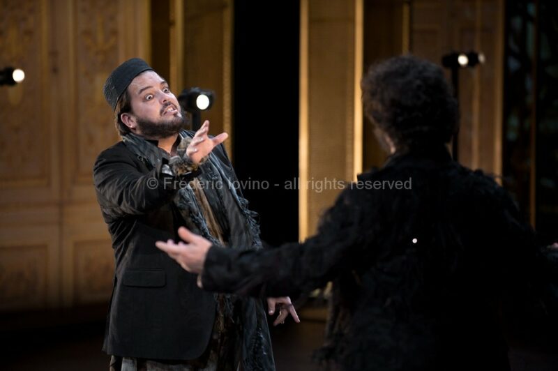 XERSE (Guy Cassiers, 2015) - Du 02 au 10 octobre 2015 à l'Opéra de Lille - Direction musicale: Emmanuelle Haïm, Mise en scène: Guy Cassiers, Chorégraphie: Maud Le Pladec, Le Concert d’Astrée, Compagnie Leda (6 danseurs) - Avec : Ugo Guagliardo, Tim Mead, Carlo Allemano, Emöke Barath, Camille Poul, Gonzalez Toro, Pascal Bertin, Emmanuelle de Negri, Frédéric Caton - photographie © F.IOVINO