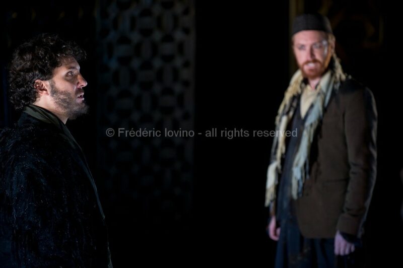 XERSE (Guy Cassiers, 2015) - Du 02 au 10 octobre 2015 à l'Opéra de Lille - Direction musicale: Emmanuelle Haïm, Mise en scène: Guy Cassiers, Chorégraphie: Maud Le Pladec, Le Concert d’Astrée, Compagnie Leda (6 danseurs) - Avec : Ugo Guagliardo, Tim Mead, Carlo Allemano, Emöke Barath, Camille Poul, Gonzalez Toro, Pascal Bertin, Emmanuelle de Negri, Frédéric Caton - photographie © F.IOVINO