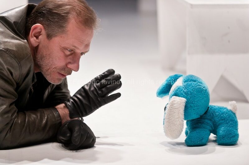 VIA STALINGRAD (Christophe Piret), le 09 décembre 2016 au Théâtre de la Verrière à Lille. Conception, mise en scène et textes : Christophe Piret, Avecs : Gaël Desbois, Anastasiya Fateeva, Christophe Hocké, Elena Harvier-Zhilova, Dimitri Matykin, Yuliya Melnikova, Igor Mishin - photographie © Frédéric Iovino