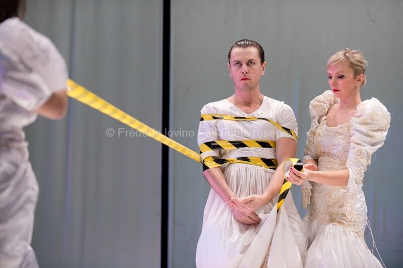 VIA STALINGRAD (Christophe Piret), le 09 décembre 2016 au Théâtre de la Verrière à Lille. Conception, mise en scène et textes : Christophe Piret, Avecs : Gaël Desbois, Anastasiya Fateeva, Christophe Hocké, Elena Harvier-Zhilova, Dimitri Matykin, Yuliya Melnikova, Igor Mishin - photographie © Frédéric Iovino