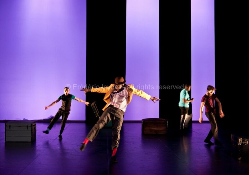 CRIIIIC! (Cie Zahrbat ) - Février 2016 à la Condition Publique, Roubaix - Chorégraphie: Brahim Bouchelaghem Avec : Moustapha Bellal, Jules Leduc,  Alhouseyni N’Diaye, Mamadou Seydi - photographie © Frédéric Iovino