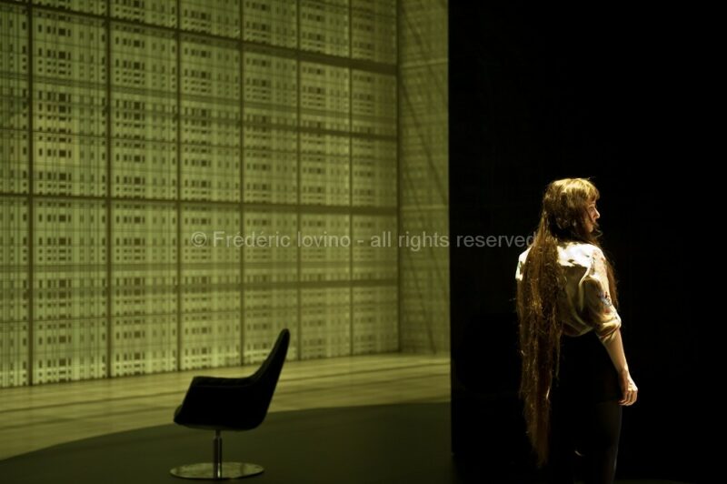 MARTA (Ludovic Lagadre, 2016) - Séance de répétition le 29 février 2016 à l'opéra de Lille - Opéra de Wolfgang Mitterer (né en 1958) - Mise en scène: Ludovic Lagarde - Direction musicale: Clement Power - Avec: Elsa Benoit, Georg Nigl, Hesse von den Steinen, Martin Mairinger, Tom Randle, Ensemble Ictus, Les Cris de Paris (ensemble vocal) - Photographie © Frédéric IOVINO