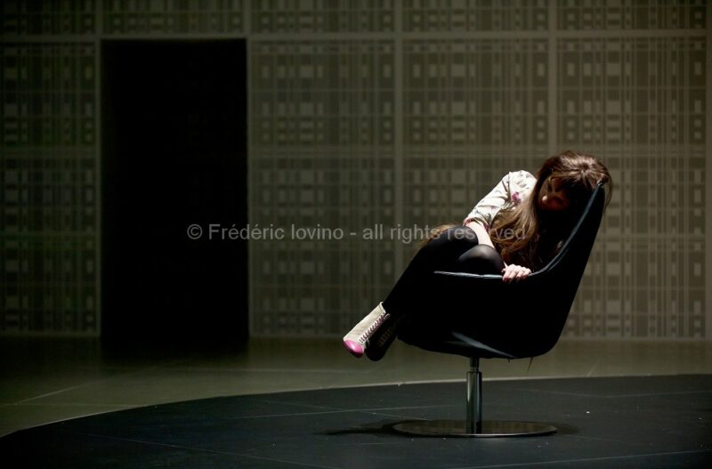 MARTA (Ludovic Lagadre, 2016) - Séance de répétition le 29 février 2016 à l'opéra de Lille - Opéra de Wolfgang Mitterer (né en 1958) - Mise en scène: Ludovic Lagarde - Direction musicale: Clement Power - Avec: Elsa Benoit, Georg Nigl, Hesse von den Steinen, Martin Mairinger, Tom Randle, Ensemble Ictus, Les Cris de Paris (ensemble vocal) - Photographie © Frédéric IOVINO