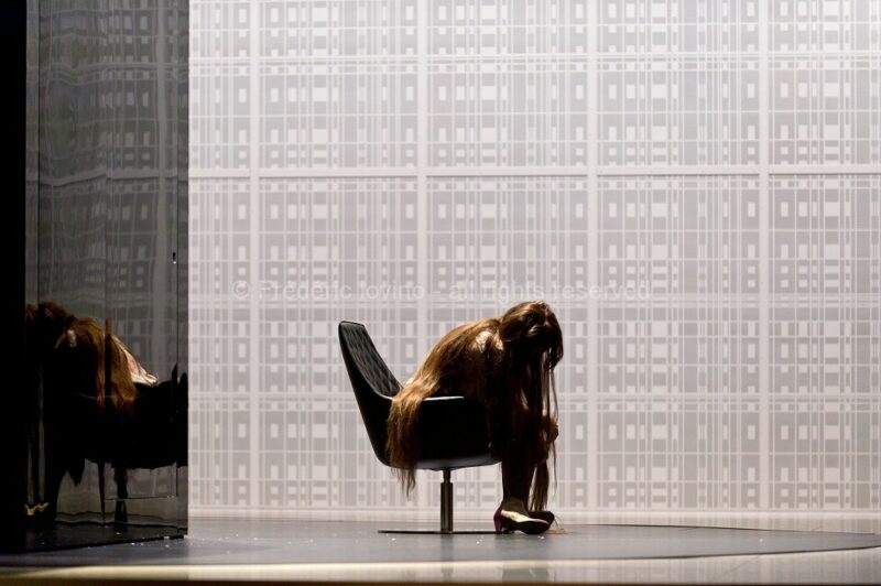 MARTA (Ludovic Lagadre, 2016) - Séance de répétition le 29 février 2016 à l'opéra de Lille - Opéra de Wolfgang Mitterer (né en 1958) - Mise en scène: Ludovic Lagarde - Direction musicale: Clement Power - Avec: Elsa Benoit, Georg Nigl, Hesse von den Steinen, Martin Mairinger, Tom Randle, Ensemble Ictus, Les Cris de Paris (ensemble vocal) - Photographie © Frédéric IOVINO