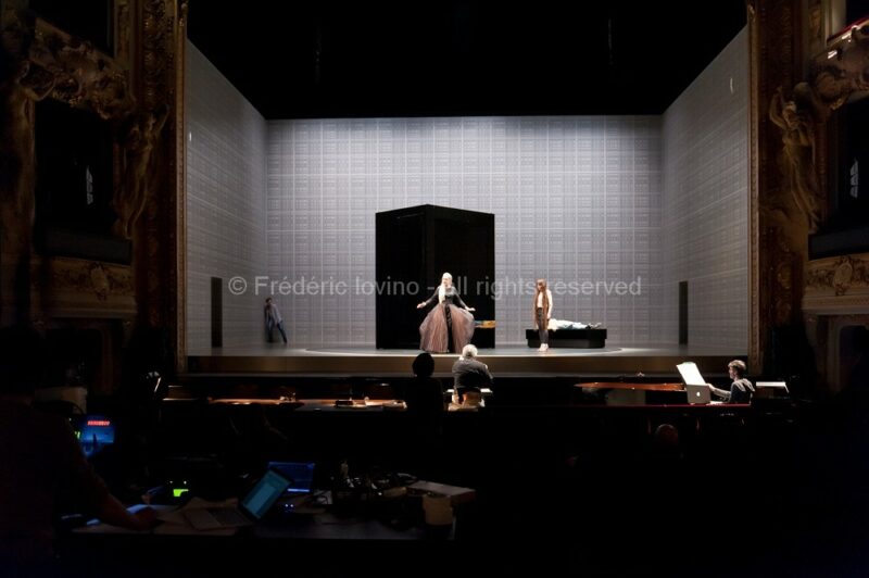 MARTA (Ludovic Lagadre, 2016) - Séance de répétition le 29 février 2016 à l'opéra de Lille - Opéra de Wolfgang Mitterer (né en 1958) - Mise en scène: Ludovic Lagarde - Direction musicale: Clement Power - Avec: Elsa Benoit, Georg Nigl, Hesse von den Steinen, Martin Mairinger, Tom Randle, Ensemble Ictus, Les Cris de Paris (ensemble vocal) - Photographie © Frédéric IOVINO