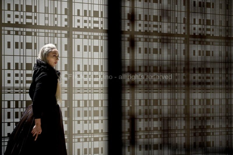 MARTA (Ludovic Lagadre, 2016) - Séance de répétition le 29 février 2016 à l'opéra de Lille - Opéra de Wolfgang Mitterer (né en 1958) - Mise en scène: Ludovic Lagarde - Direction musicale: Clement Power - Avec: Elsa Benoit, Georg Nigl, Hesse von den Steinen, Martin Mairinger, Tom Randle, Ensemble Ictus, Les Cris de Paris (ensemble vocal) - Photographie © Frédéric IOVINO