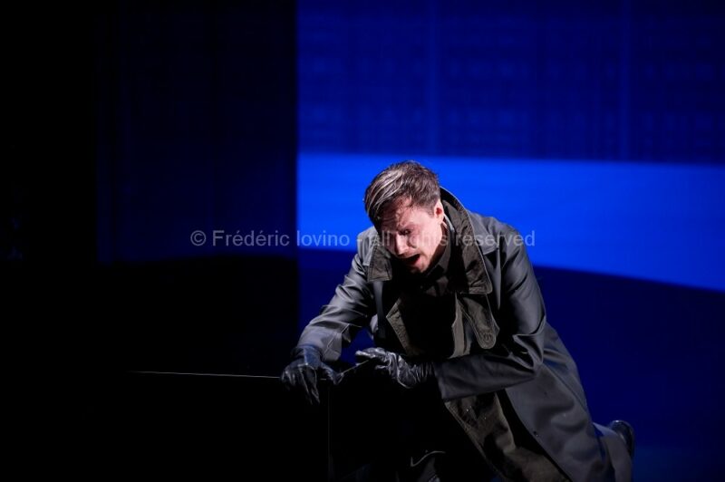 MARTA (Ludovic Lagadre, 2016)Du 13 au 21 mars 2016 à l'opéra de Lille.Opéra de Wolfgang Mitterer (né en 1958), Mise en scène: Ludovic Lagarde, Direction musicale: Clement Power,Avec: Georg Nigl - Photographie © Frédéric IOVINO