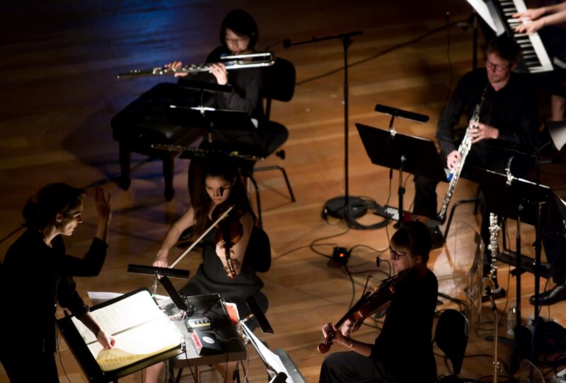 AN INDEX OF METALS (Ensemble Miroirs Etendus) -  Le 12 octobre 2018 au Nouveau Siècle, Lille.  photographie ©F.IOVINO