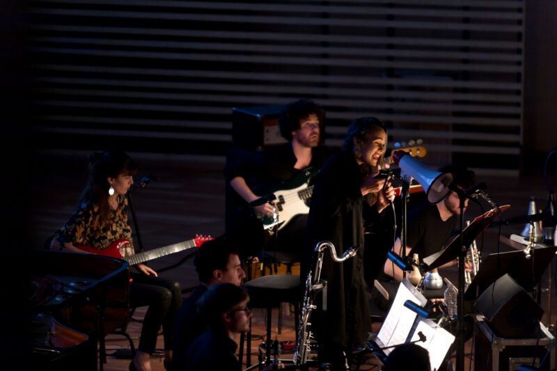 AN INDEX OF METALS (Ensemble Miroirs Etendus) -  Le 12 octobre 2018 au Nouveau Siècle, Lille.  photographie ©F.IOVINO