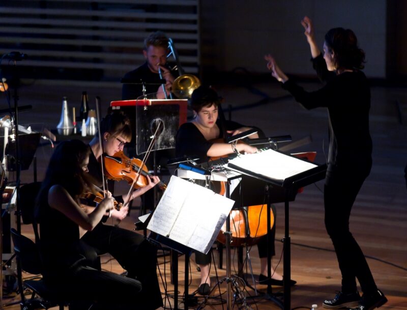 AN INDEX OF METALS (Ensemble Miroirs Etendus) -  Le 12 octobre 2018 au Nouveau Siècle, Lille.  photographie ©F.IOVINO
