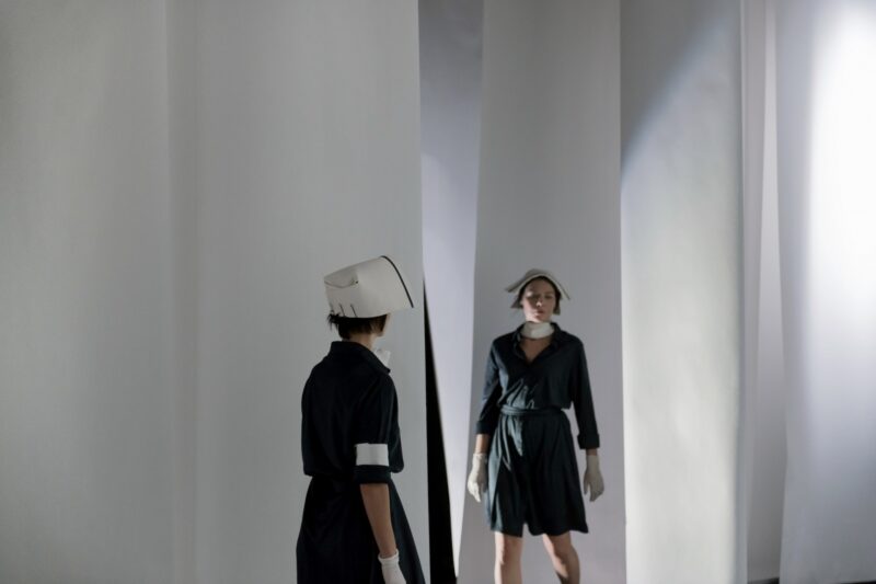 LES INFIRMIERES (David Rolland)