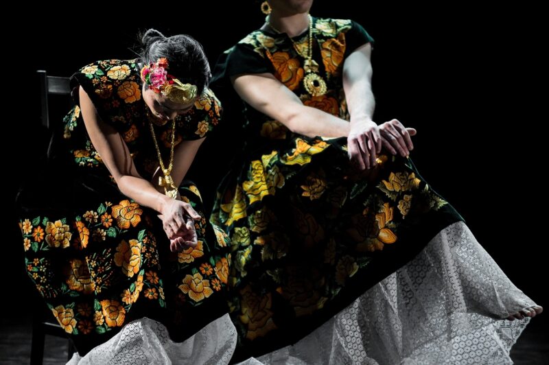 SOUS LES FLEURS (Thomas Lebrun, pré-séance le 15 février 2023 au CCNT) - Photographie Frédéric IOVINO