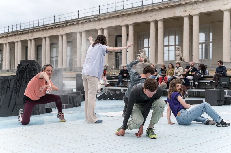 EN RECONNAISSANCE le 30 juin 2023 à Ostende (Dansbad, Festival Dansand). 
Conception: Gaëtan Rusquet,  
avec: Adaline Anobile, Victor Dumont, Keren Kraizer, Lise Vermot, Gaëtan Rusquet.

Photographie : FREDERIC IOVINO