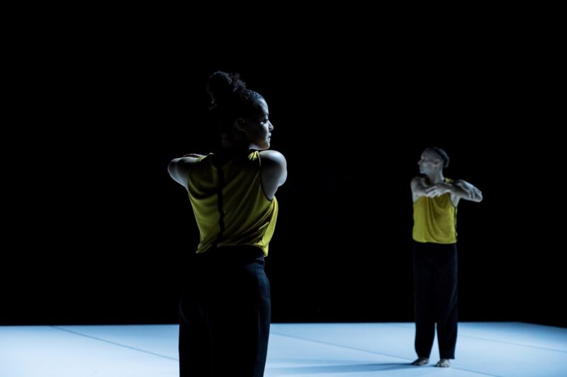 L’ELOGE DES POSSIBLES (Raphaël Cottin / Cie La poétique des signes) le 09.12.2024 au CCNT Tours - Photographie © Frédéric Iovino