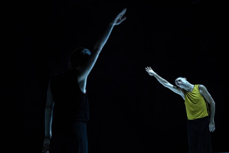 L’ELOGE DES POSSIBLES (Raphaël Cottin / Cie La poétique des signes) le 09.12.2024 au CCNT Tours - Photographie © Frédéric Iovino