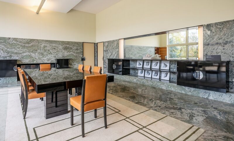 Exposition collective "Aventure de Lignes" à la Villa Cavrois, à Croix, le 18 novembre 2025.
Artistes Exposés : Ulrich Rückriem, Pascal Pesez, Sol LeWitt, François Morellet, Joël Fisher, Günther Förg, Diogo Pimentão, Robert Morris, Laurent Pariente, Giuseppe Penone, Alexandre Léger, Silvia Bächli, Tatiana Trouvé, David Tremlett, Gilgian Gelzer, Henri Michaux, Ryo Orikasa, Jean-Michel Alberola, Raoul Ubac.
Photographie © Frédéric Iovino