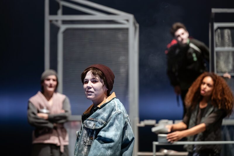 LA BONNE AME DU SE-TCHOUAN de Nora Granovsky / cie BVZK au Théâtre du Nord à Lille le 19 janvier 2026 - Photographie © Frédéric Iovino