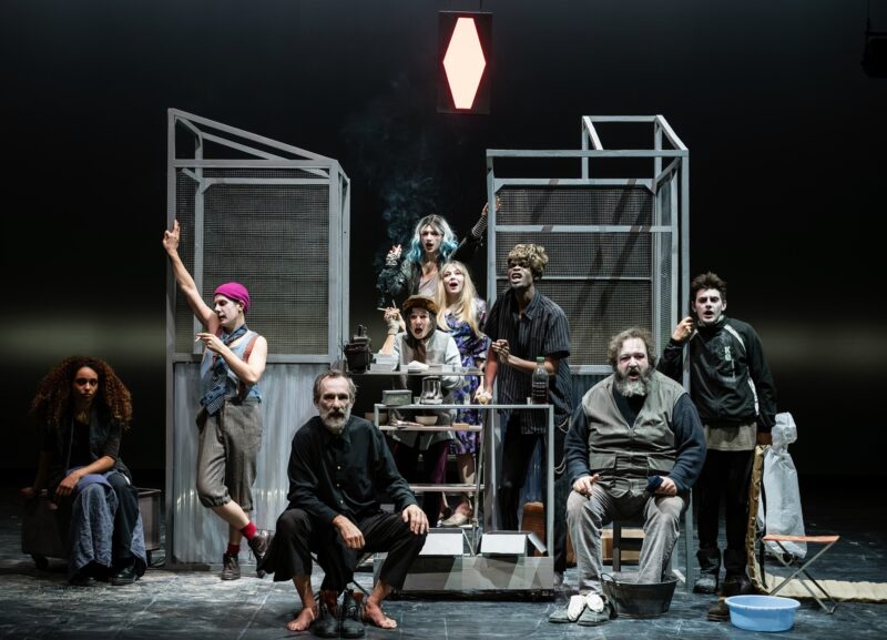 LA BONNE AME DU SE-TCHOUAN de Nora Granovsky / cie BVZK au Théâtre du Nord à Lille le 19 janvier 2026 - Photographie © Frédéric Iovino