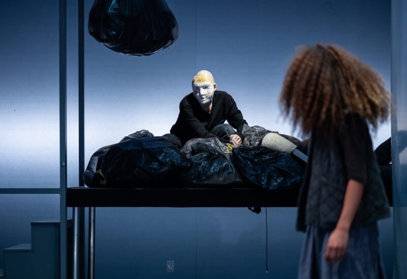 LA BONNE AME DU SE-TCHOUAN de Nora Granovsky / cie BVZK au Théâtre du Nord à Lille le 19 janvier 2026 - Photographie © Frédéric Iovino