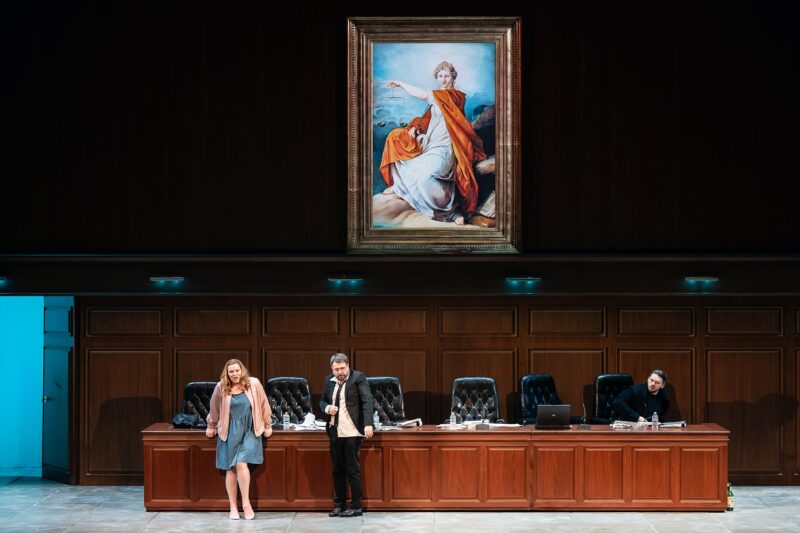 L'AFFAIRE MAKROPOULOS (Kornél Mundruczó, 2026) à l'Opéra de Lille du 05 au 16 février 2026 - Photographie © Frédéric Iovino